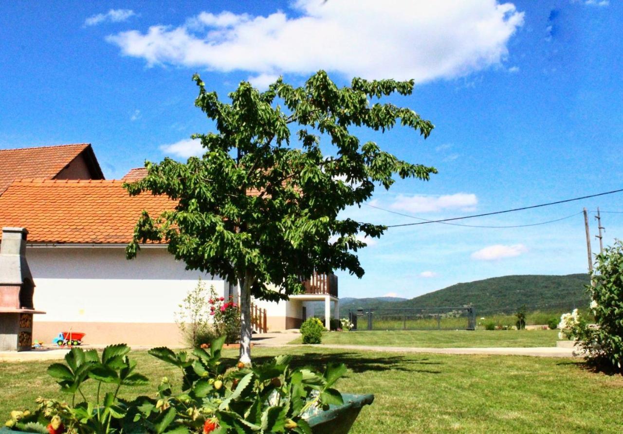 Kuca Za Odmor Antonio Villa Gospić Buitenkant foto